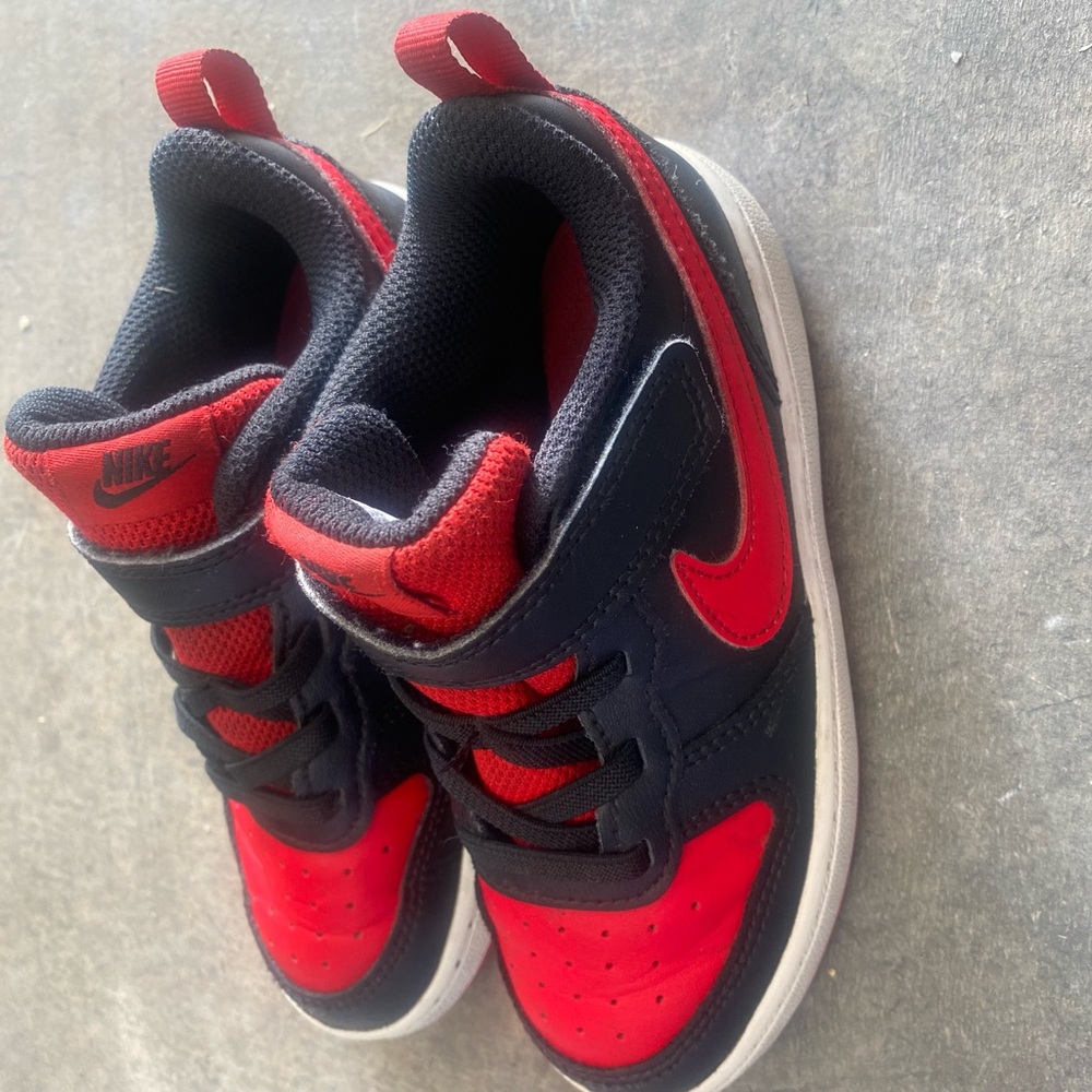 Nike Air Borough Kids size 10C